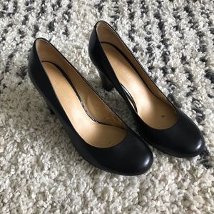 Nine West Black Leather Pumps